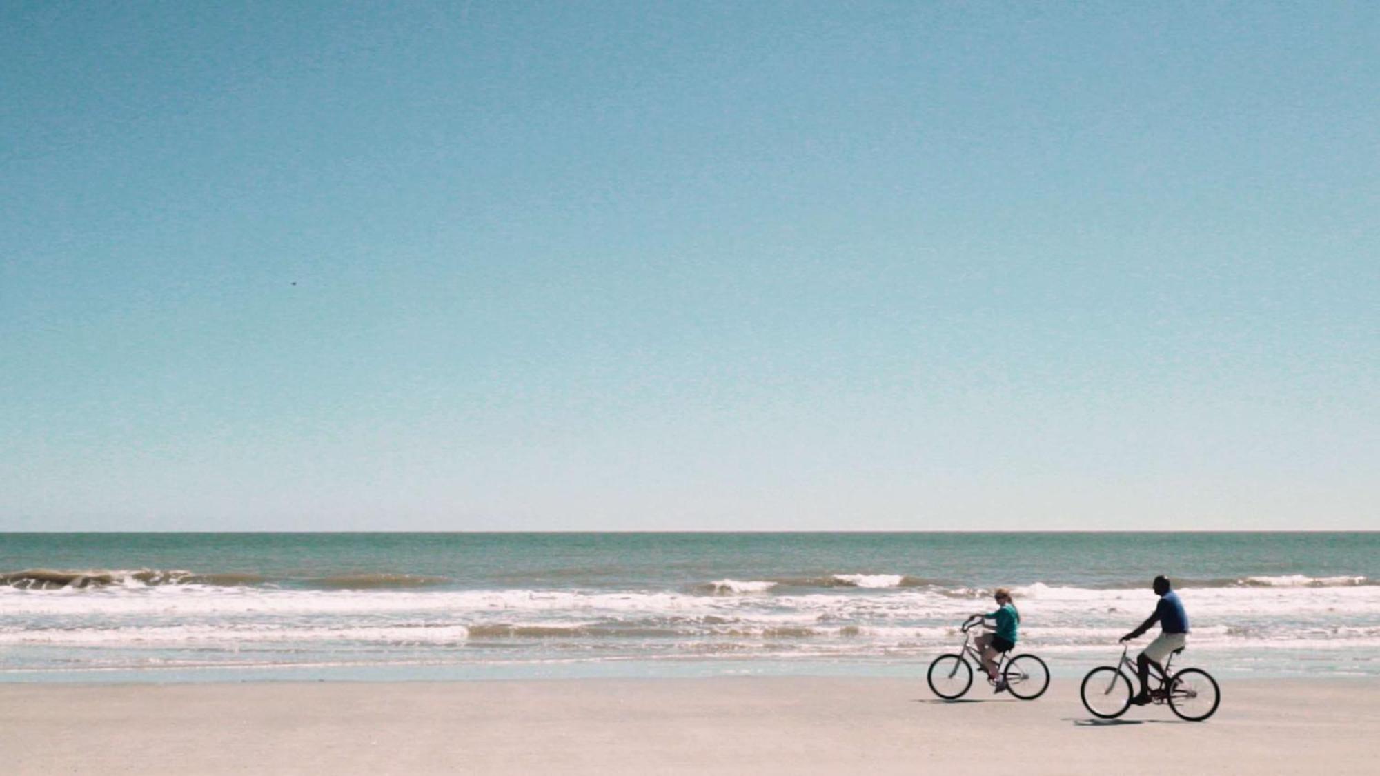 Hilton Beachfront Resort & Spa Hilton Head Island Kültér fotó Biking on the beach
