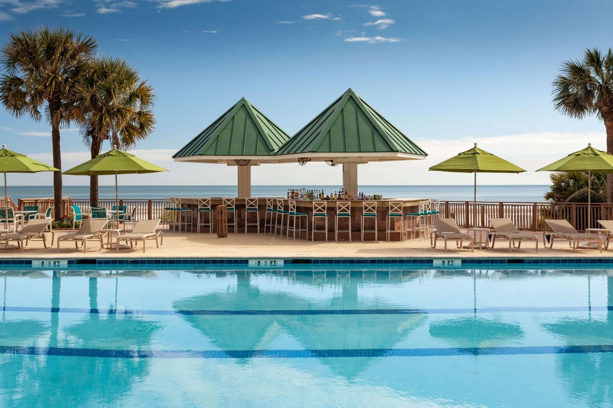 Hilton Beachfront Resort & Spa Hilton Head Island Kültér fotó The Oceanfront Pool at The King and Prince Resort