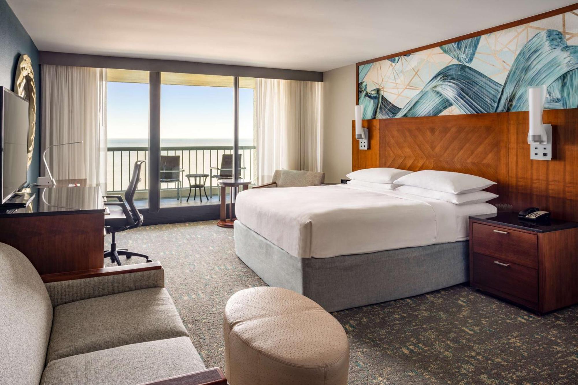 Hilton Beachfront Resort & Spa Hilton Head Island Kültér fotó A guest room at the Hilton San Diego Bayfront